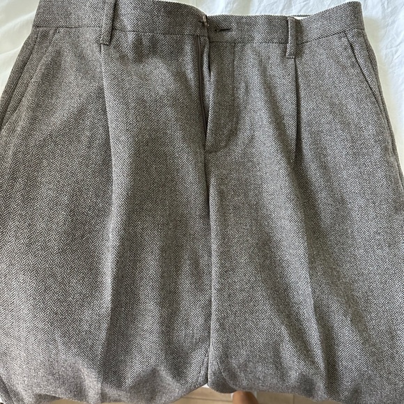 Men's Slim Tapered Fit Pants by Banana Republic - Picture 4 of 7